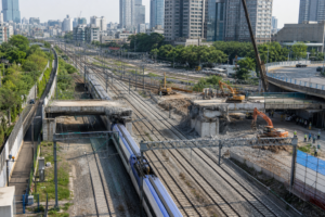 서소문 고가 붕괴 기사 대표 이미지 - 서소문 고가 붕괴 사고 후 철거 완료…경의선·KTX 운행이 단계적으로 재개