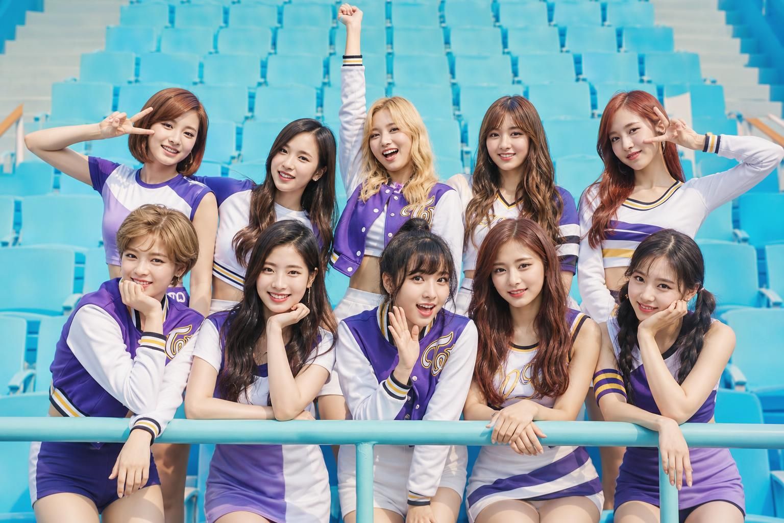 치어 업, 트와이스, 유튜브 기사 핵심 맥락을 보여주는 이미지 - 소속사 JYP엔터테인먼트 는 20일 “트와이스 ‘치어 업’ 뮤직비디오가 6억뷰를 넘겼다”고 밝혔다. ‘치어 업’은 2016년 4월 발매된 두 번...