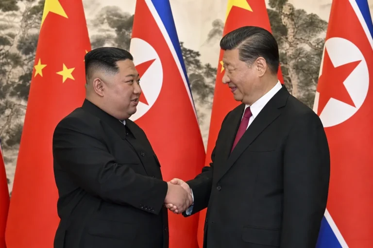 북한과 중국 외교 관계를 상징하는 정상 외교 이미지