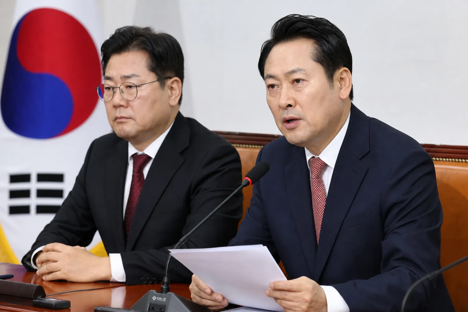국민의힘 부동산 정책 비판과 당내 법정증언 공방