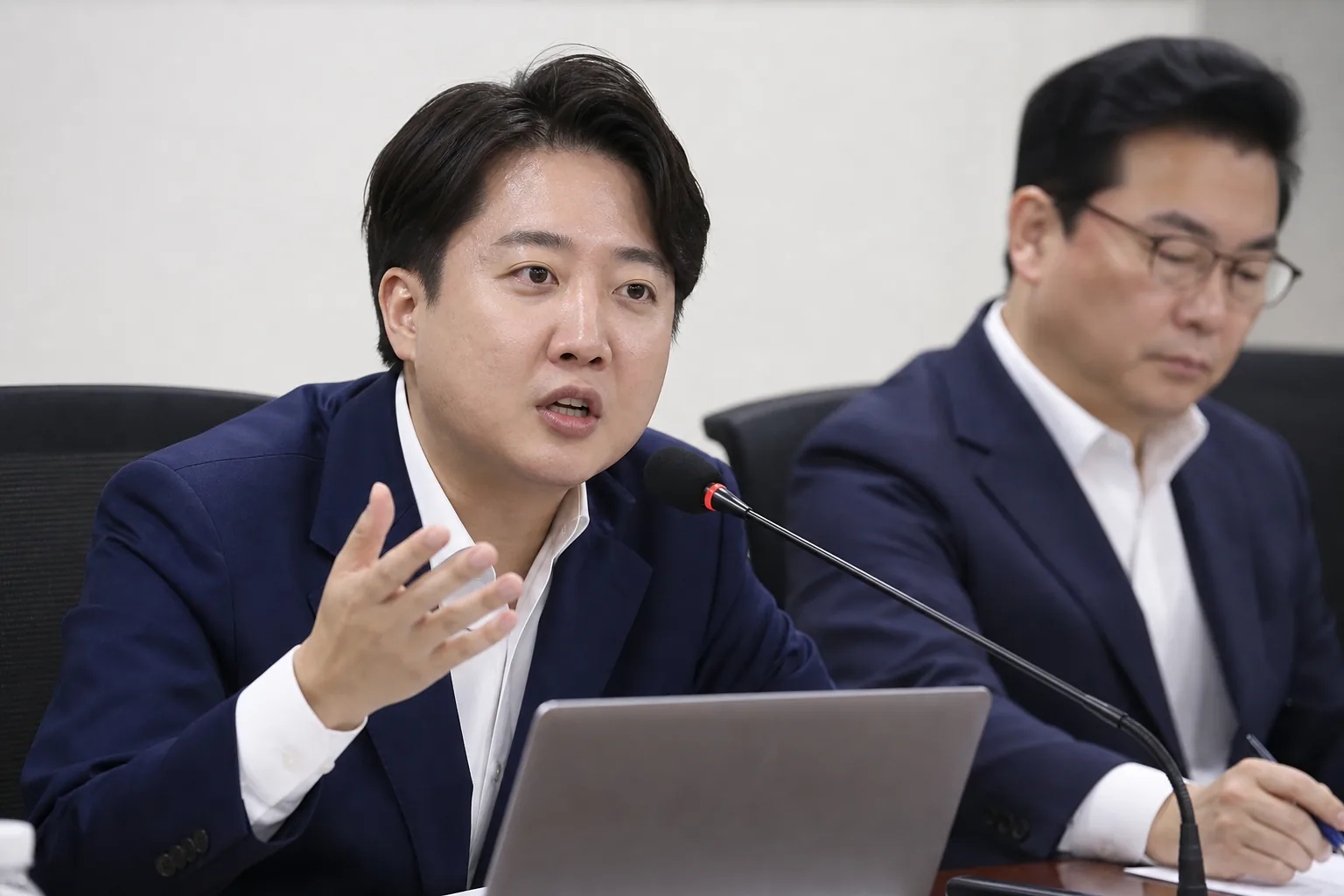 경찰 조사와 선거 이후 책임 공방