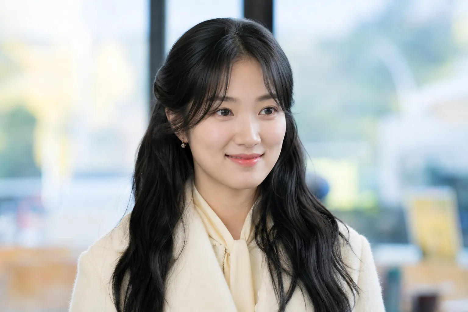배우 팬덤 투표 앱과 응원 포인트를 표현한 이미지