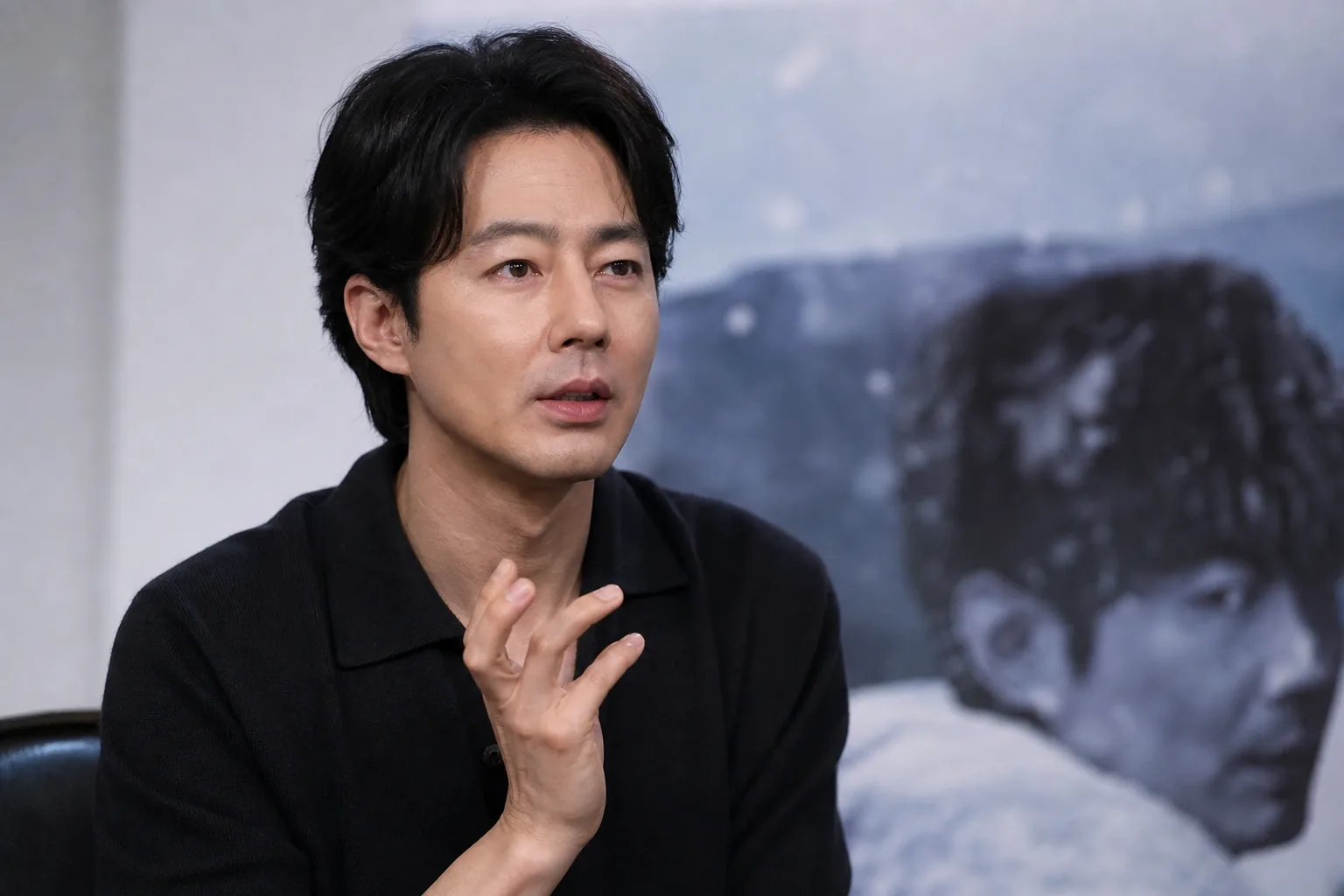 관객과 만나는 영화 호프의 개봉 분위기를 보여주는 이미지