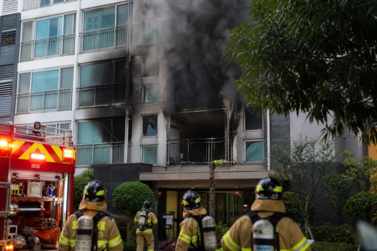 부산 북구 아파트 화재와 119 구조 활동