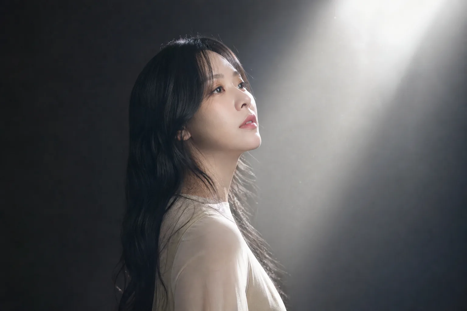 데뷔 20주년 가수의 음악 여정과 솔로 행보