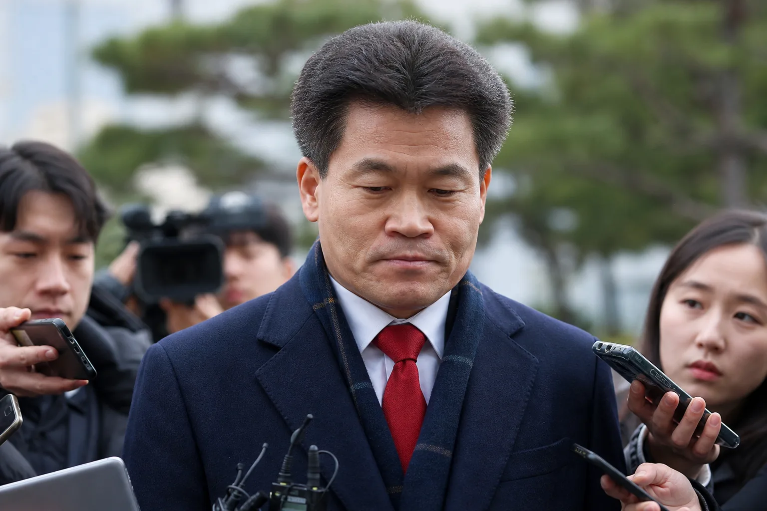 허위사실 출석길에 또?…전한길 북한군 개입 궤변 핵심 장면