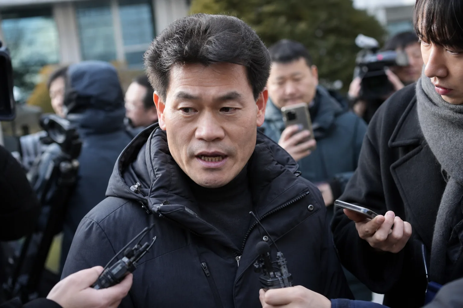 허위사실 출석길에 또?…전한길 북한군 개입 궤변 후속 영향
