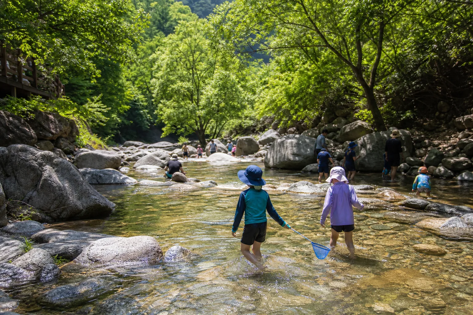 지리산 야영장에서 별빛과 공연을 즐기는 여름밤