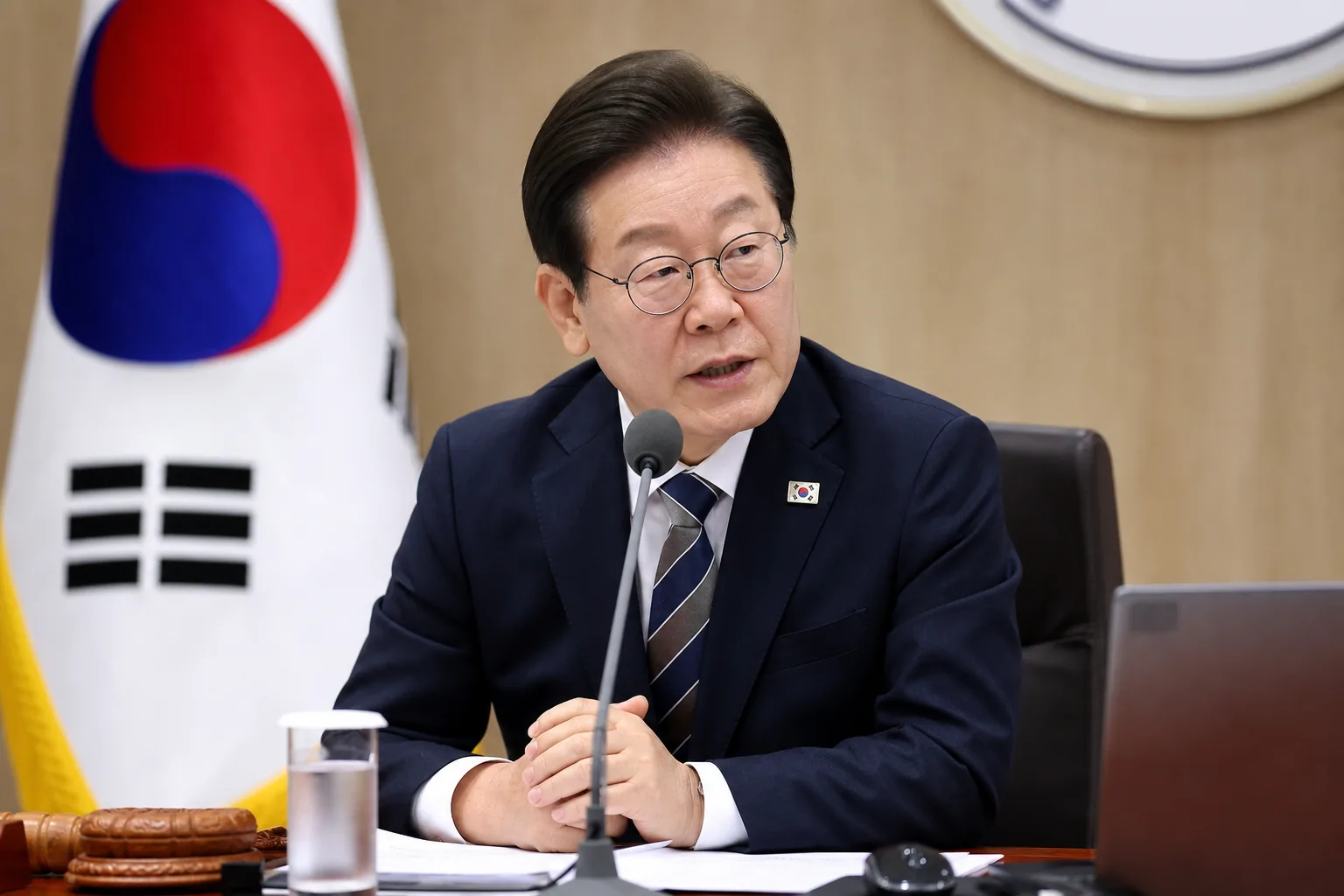 李대통령, 경찰 대포차 집중단속 성과에 매우 잘한 일 핵심 장면