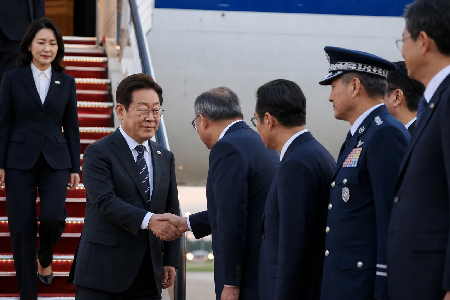 이 대통령 브라질 도착, 수송기 시찰과 룰라 회담 일정 주목 핵심 장면