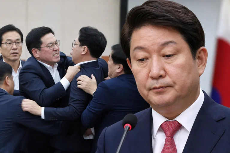 권영진 원내대표 멱살 논란 일파만파…지도부 자진탈당 권유 대표 이미지