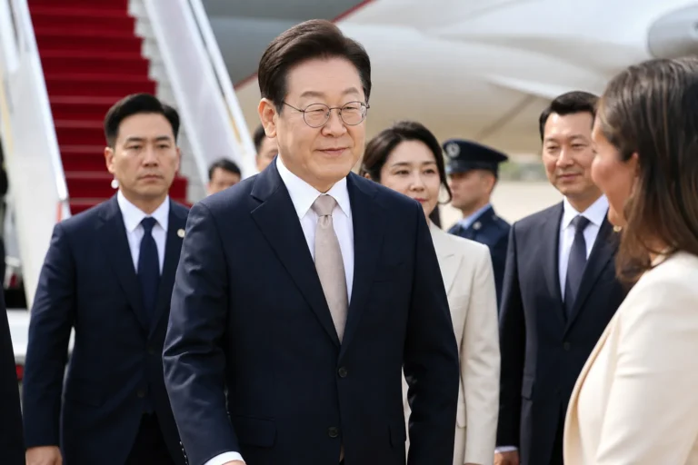 이 대통령, 상파울루 도착…한-브라질 비즈니스 행사 참석 대표 이미지