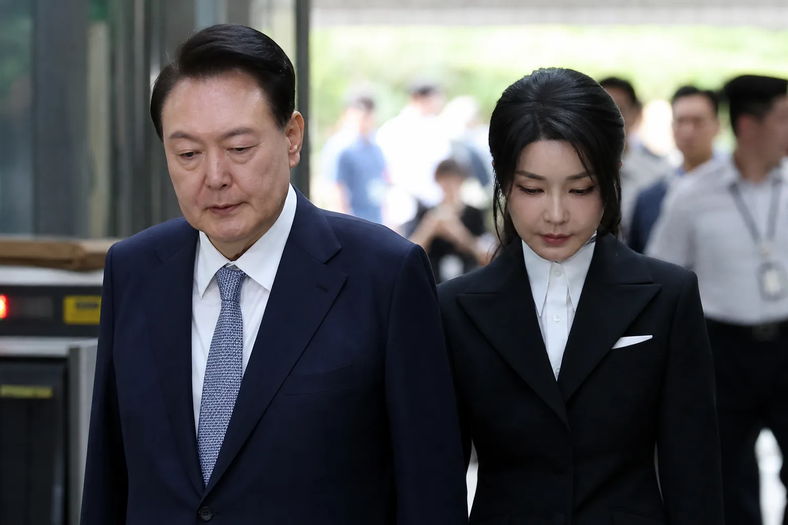 [속보] 경찰 '김건희 주가조작 부인' 尹 공직선거법 위반 송치 배경과 파장을 설명하는 이미지