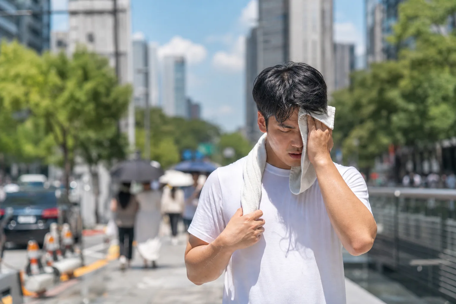 이번주 내내 무더위 지속…경남권 중심으로 극단적 더위 이어져 배경과 파장을 설명하는 이미지