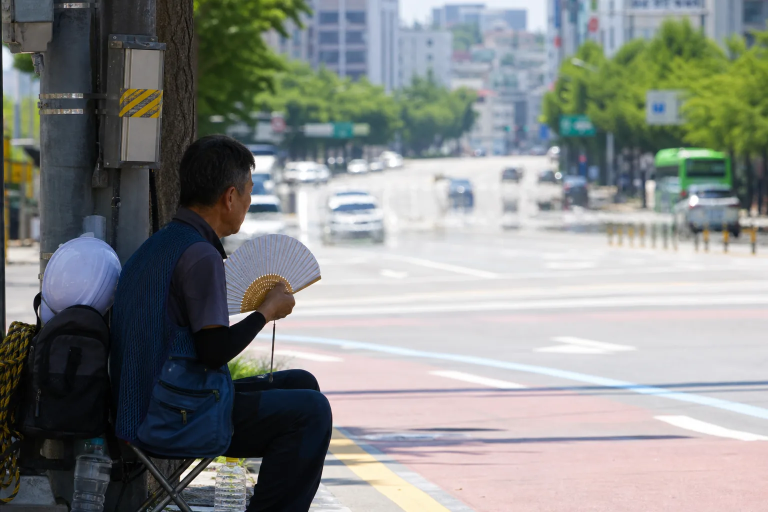 고깃집에 몰래 고기 싸온 뒤 반찬 리필만 4번…분통 터뜨린 사장 핵심 내용을 시각화한 이미지
