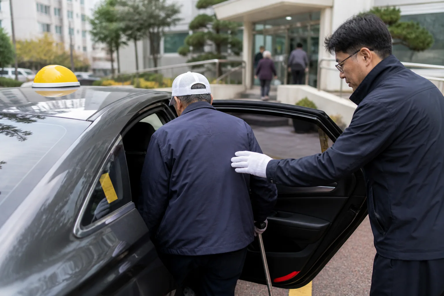 고령 국가유공자의 택시 승차를 돕는 이동지원 서비스