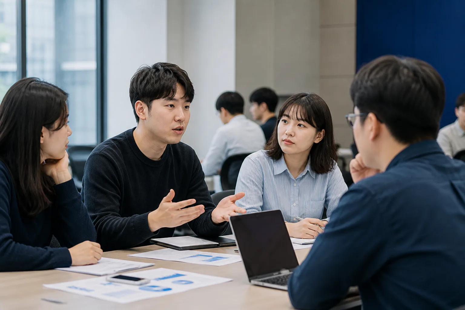 세대 간 소통과 정당 의사결정 구조 개선을 상징하는 회의