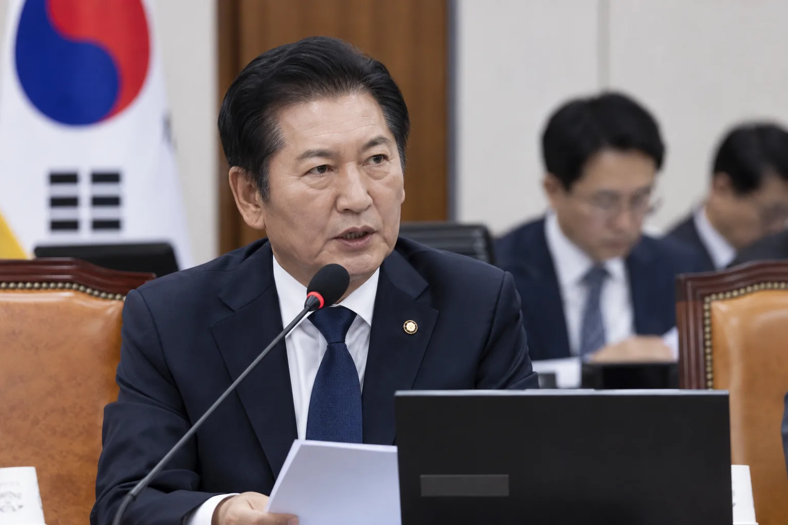 정청래 "공소청 직제 대통령 뜻 아니라 수정지시…검찰에 뒤통수" 배경과 파장을 설명하는 이미지