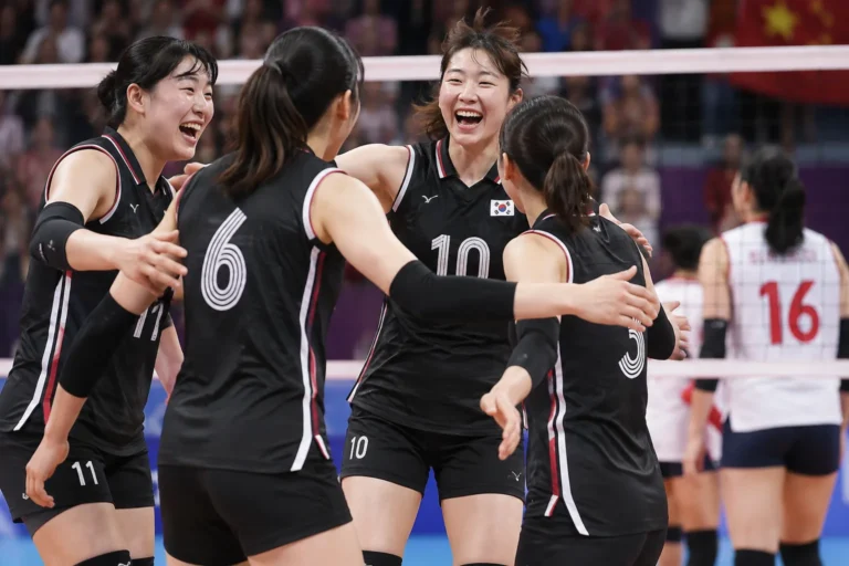 [아시안게임] 여자배구, 난적 베트남 꺾고 조 1위로 8강 진출…중국 피했다 관련 스포츠 뉴스 대표 이미지