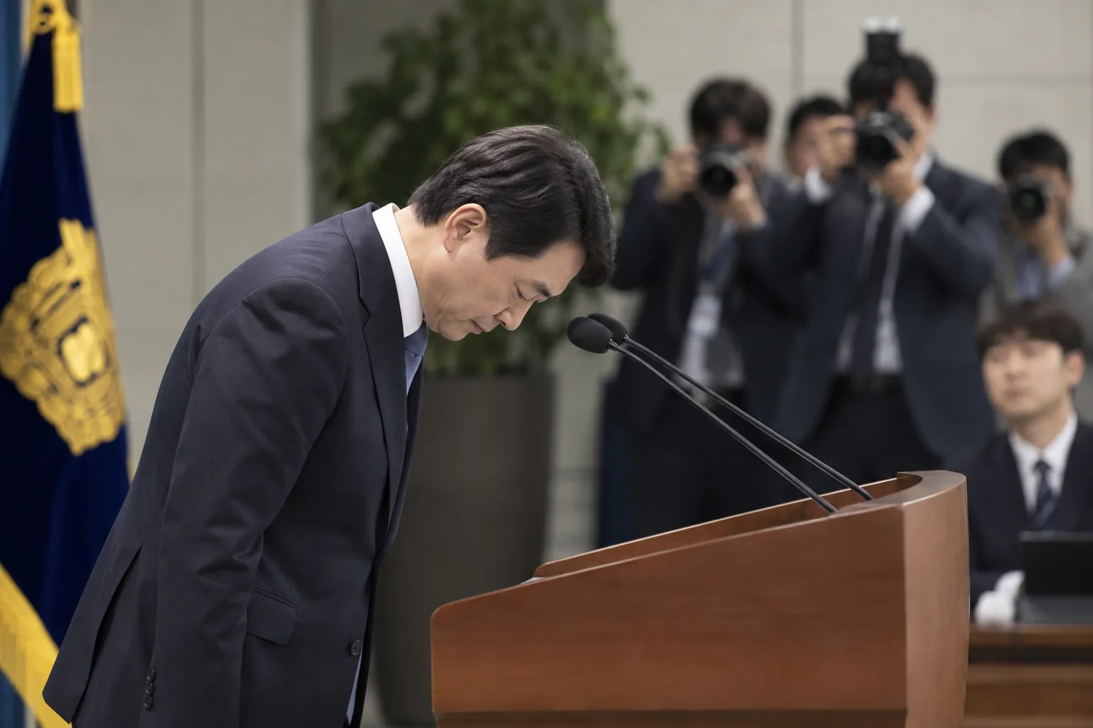 청문보고서 강행했는데 사퇴 급선회…“靑, 金 확인할게 있다고” 핵심 내용을 시각화한 이미지