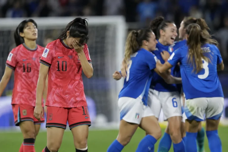 한국 축구, U-20 여자 월드컵 4강행 불발…이탈리아에 1-3 패배 관련 스포츠 뉴스 대표 이미지