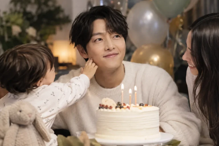 송중기, 애아빠는 생파도 다르네…초깜찍+러블리 [DA★] 관련 방송·엔터 뉴스 대표 이미지
