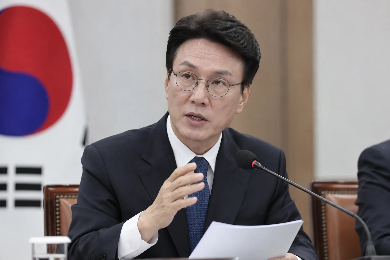 김민석 "대통령, 개헌 걸림돌 정리…진지한 논의로 전환할 때" 배경과 파장을 설명하는 이미지