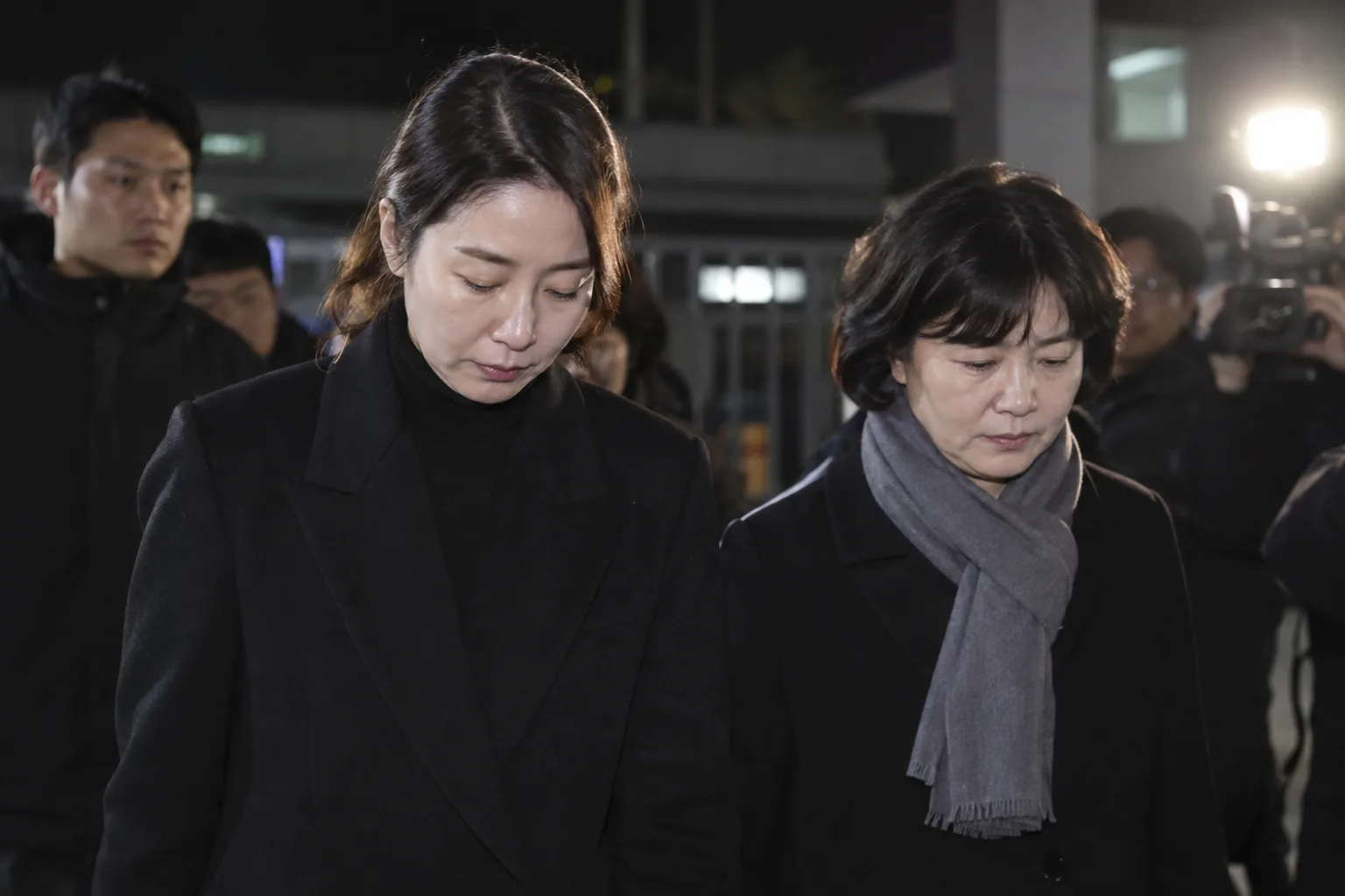 ‘1억 공천헌금’ 강선우·김경, 26일 자정 석방…구속기소 6개월만 핵심 내용을 시각화한 이미지