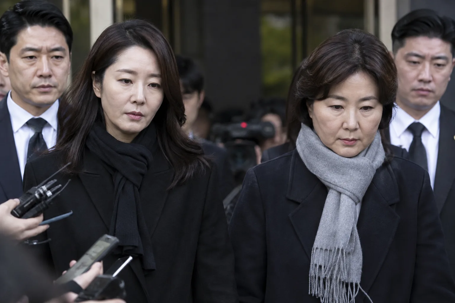‘1억 공천헌금’ 강선우·김경, 26일 자정 석방…구속기소 6개월만 배경과 파장을 설명하는 이미지