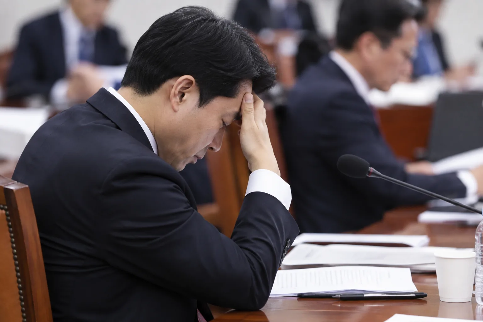與, '김승원 낙마'에 상처…개헌 논의 띄우며 국면전환 도모(종합) 배경과 파장을 설명하는 이미지