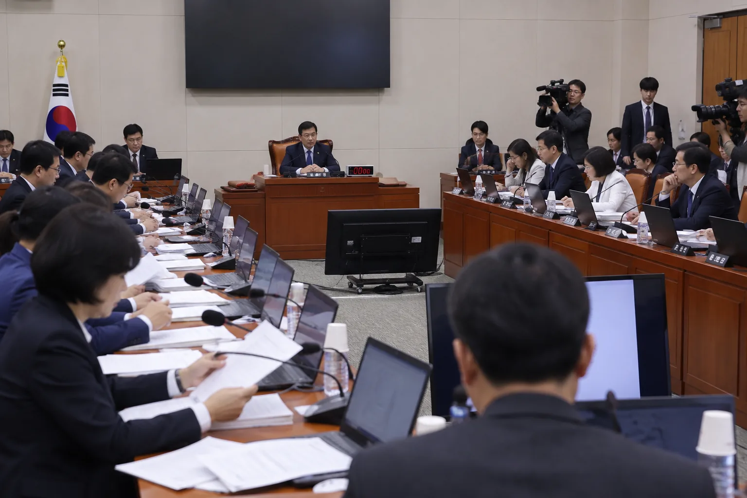 과방위, 국감 증인 29명 확정…'KBS 외압 의혹' 놓고선 충돌 배경과 파장을 설명하는 이미지